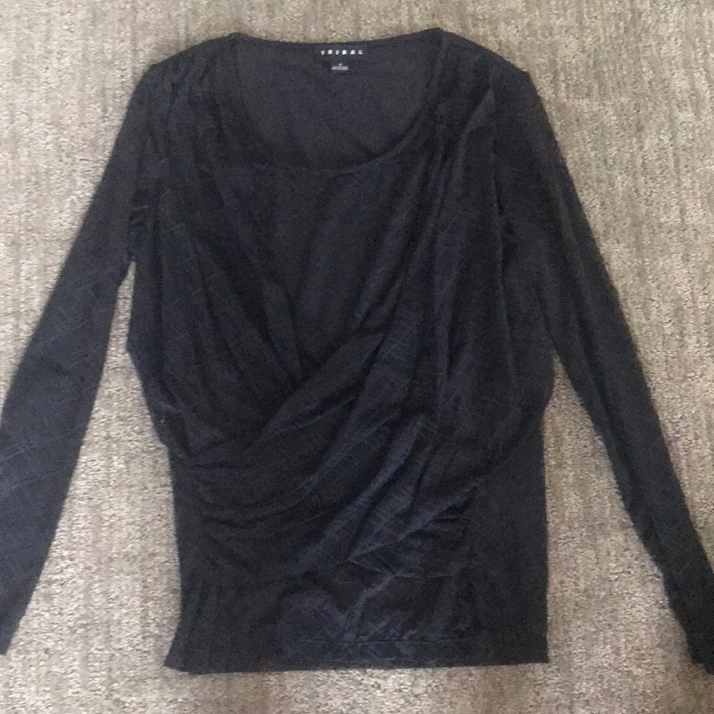 Elegant black top